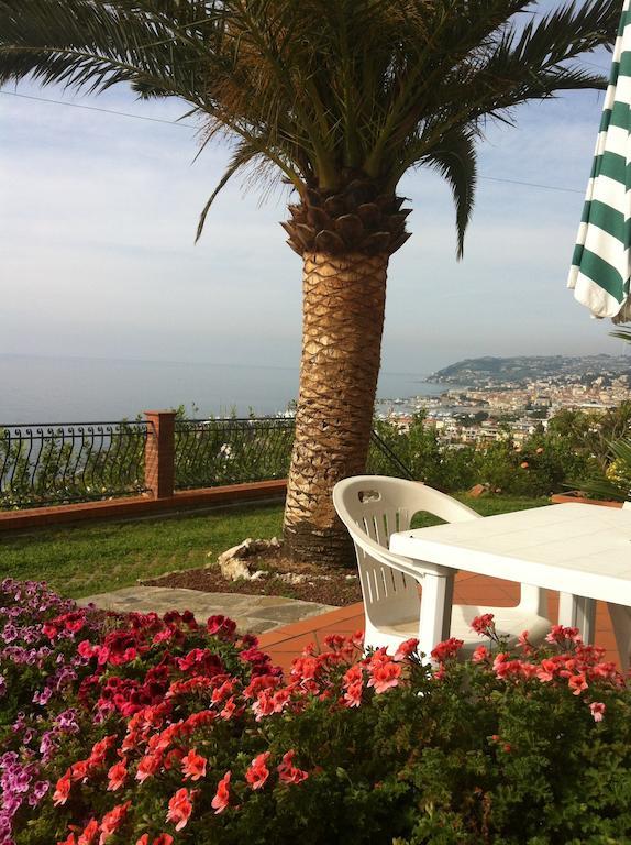 Le Terrazze Appartamenti Vacanze Sanremo Pokoj fotografie