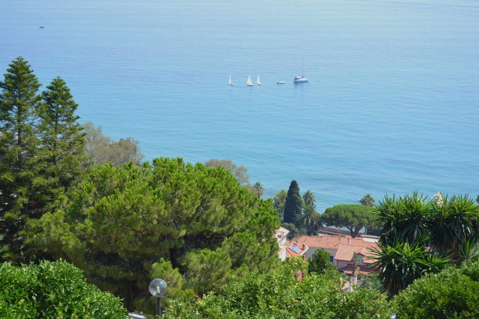 Le Terrazze Appartamenti Vacanze Sanremo Exteriér fotografie